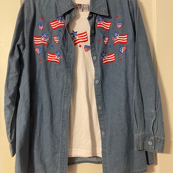 100% Cotton Embroidered Denim Jean Jacket with Matching White T-shirt Size Large - Picture 1 of 3